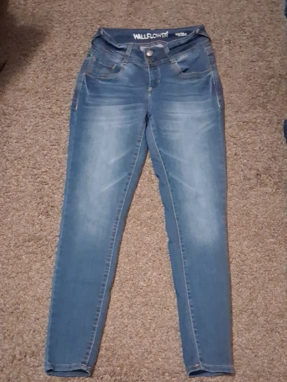 Wallflower High Rise Skinny Jeans